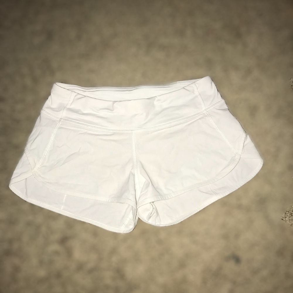 size 4 lululemon shorts